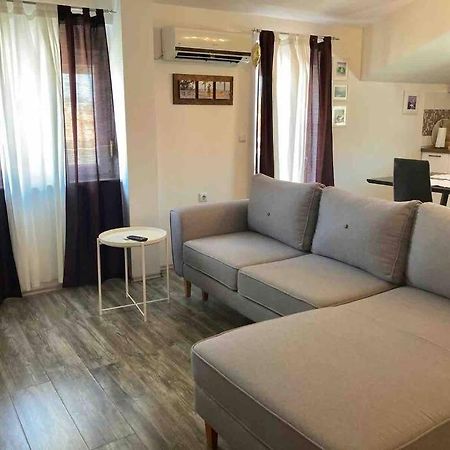 Apartment Near The Beach Спліт Екстер'єр фото